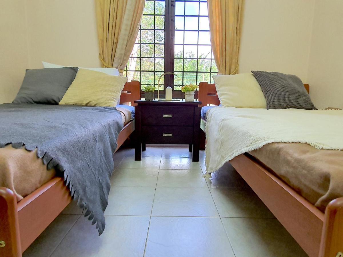 Melaka Afamosa Villa With Private Pool For 10 Pax Alor Gajah Exterior foto