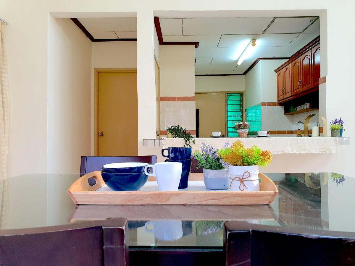 Melaka Afamosa Villa With Private Pool For 10 Pax Alor Gajah Exterior foto